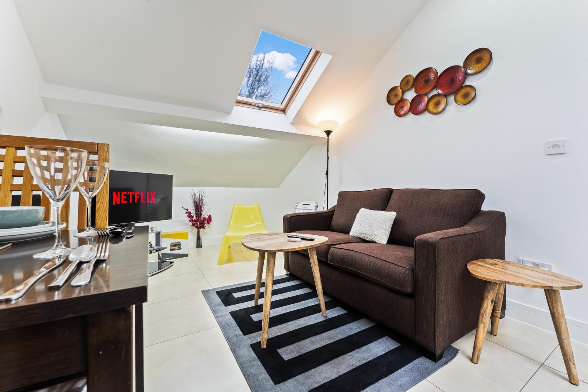 Exquisite 2-Bedroom Penthouse-Sleeps 7-Free Parking With Workstations & High-Speed Wifi Μπέρμιγχαμ Εξωτερικό φωτογραφία