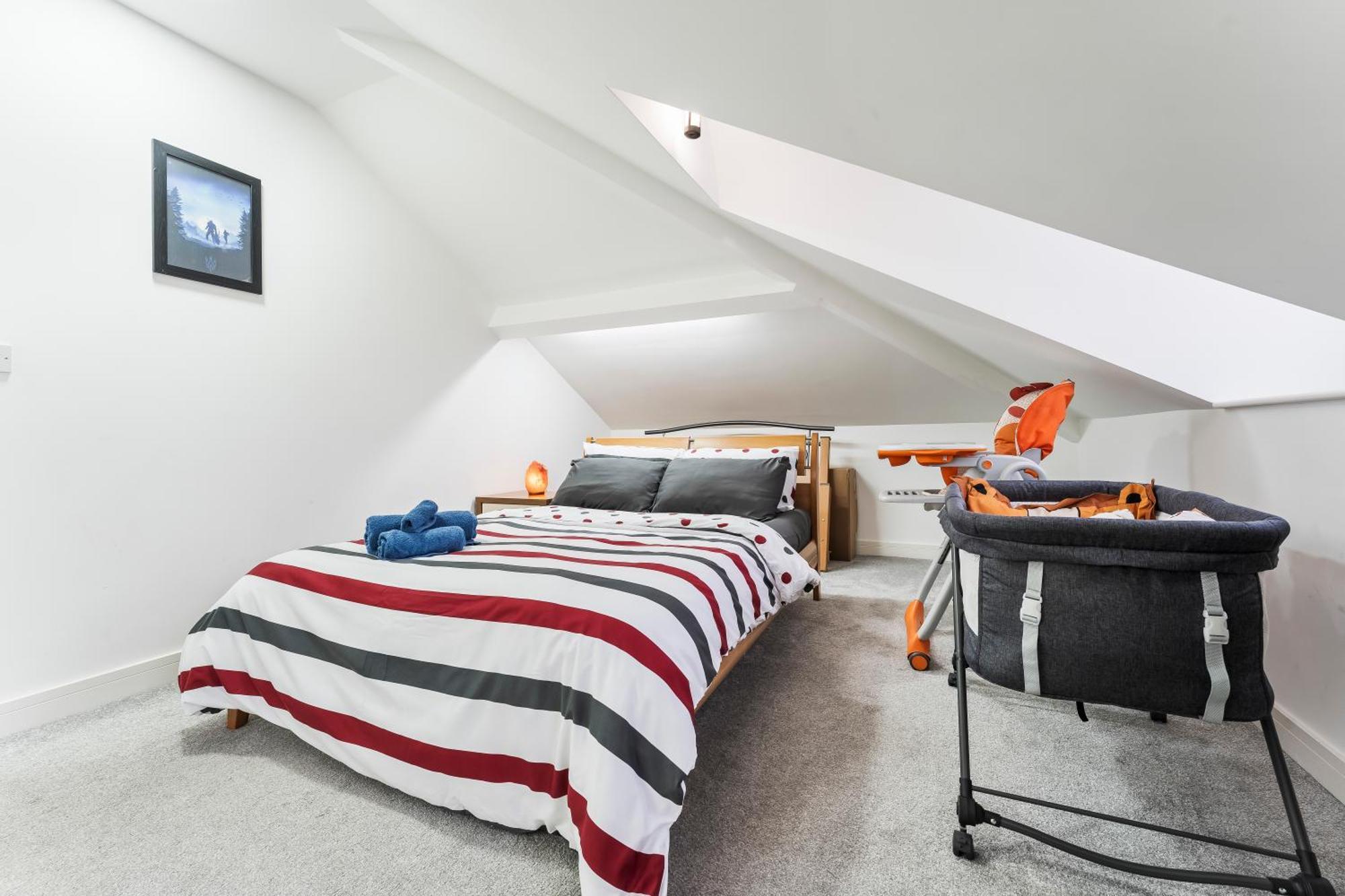 Exquisite 2-Bedroom Penthouse-Sleeps 7-Free Parking With Workstations & High-Speed Wifi Μπέρμιγχαμ Εξωτερικό φωτογραφία