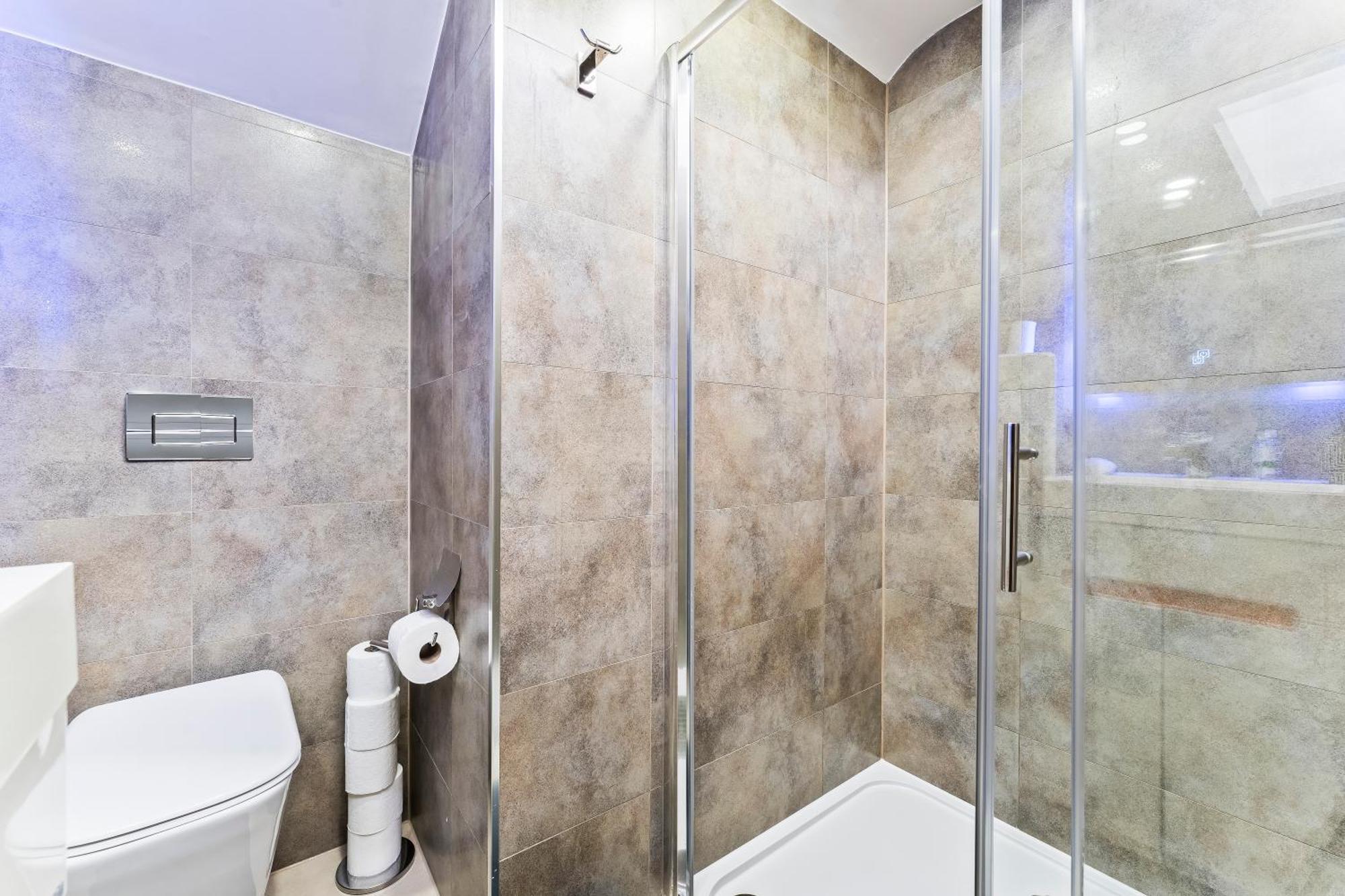 Exquisite 2-Bedroom Penthouse-Sleeps 7-Free Parking With Workstations & High-Speed Wifi Μπέρμιγχαμ Εξωτερικό φωτογραφία