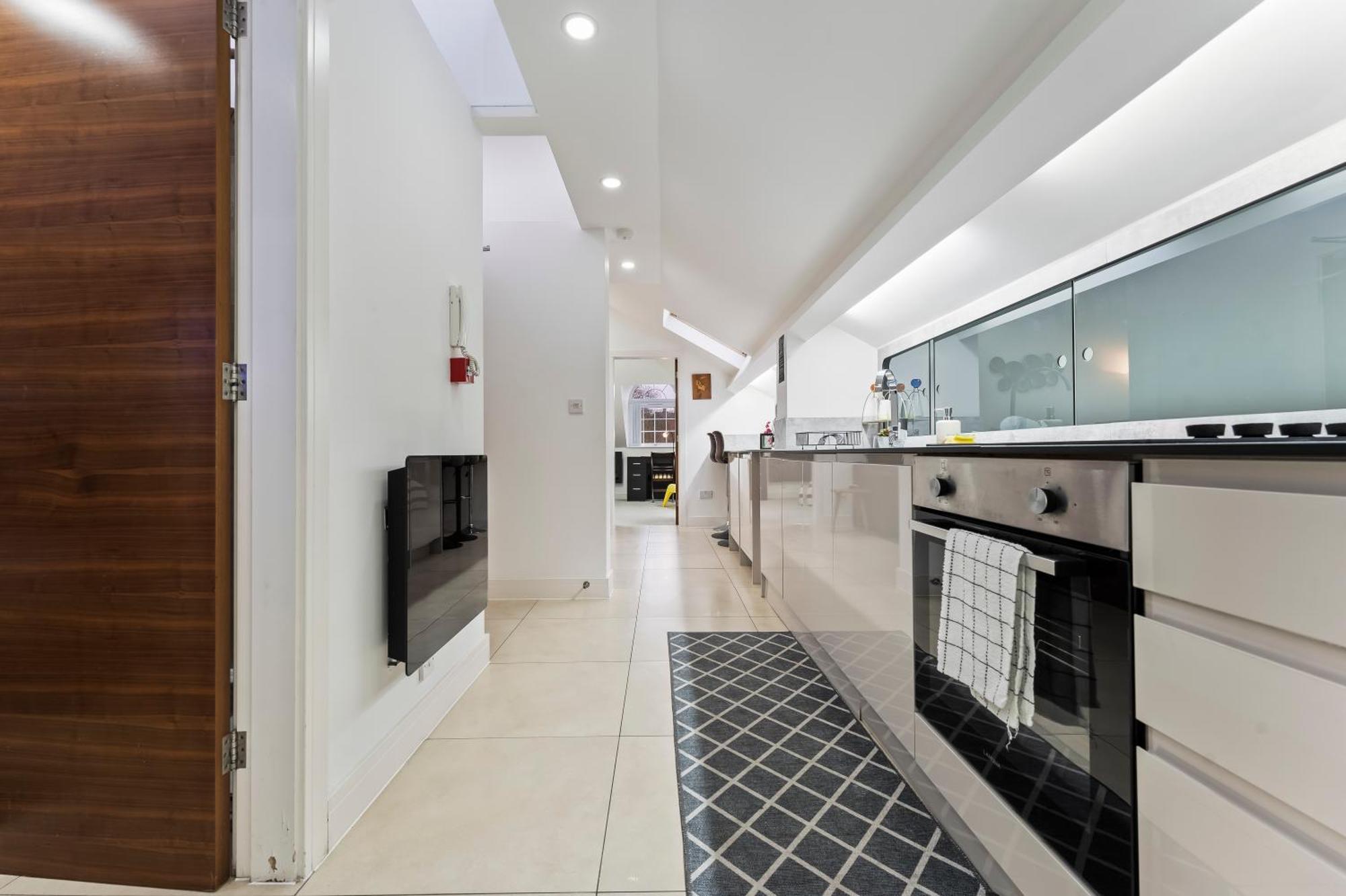 Exquisite 2-Bedroom Penthouse-Sleeps 7-Free Parking With Workstations & High-Speed Wifi Μπέρμιγχαμ Εξωτερικό φωτογραφία
